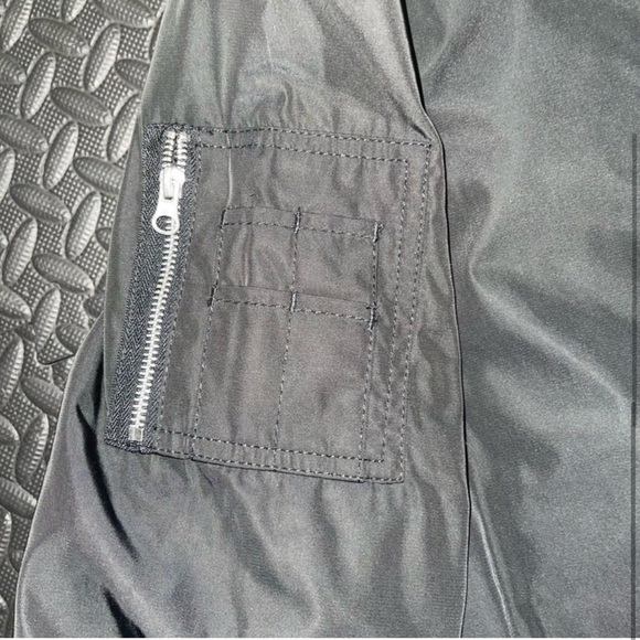 UGG Freddie Bomber Jacket Water Resistant Black Size Small - Picture 4 of 9